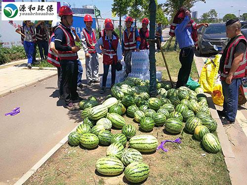 客戶發西瓜（guā）