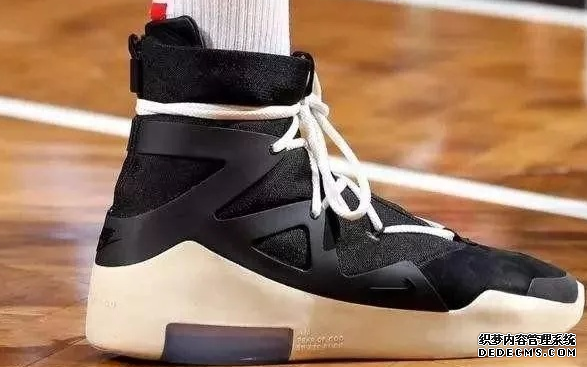 NBA球场上土豪级别的球鞋有哪些 NBA球场上土豪级别的球鞋清单 NBA球场上土豪级别的球鞋有哪些 NBA球场上土豪级别的球鞋清单