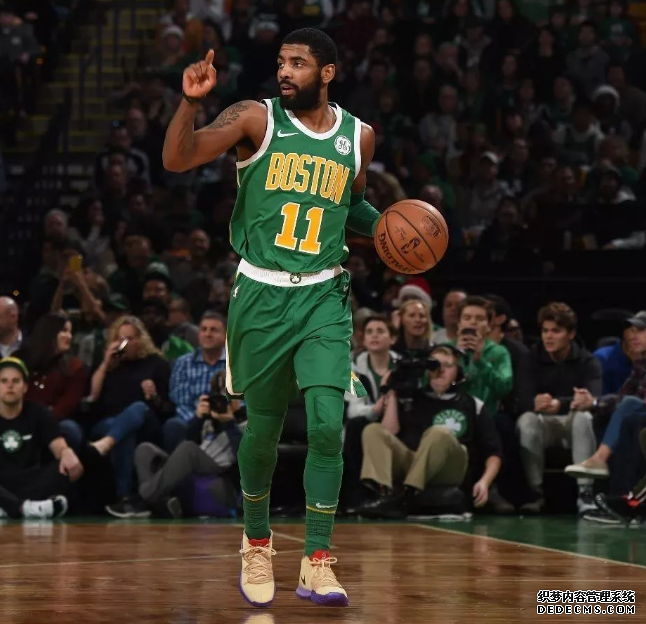 2018圣诞大战詹姆斯上脚lbj16超人配色 圣诞大战颜值超高的鞋款盘点 2018圣诞大战詹姆斯上脚lbj16超人配色 圣诞大战颜值超高的鞋款盘点