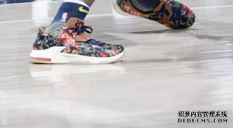 NBA12月24号球星上脚球鞋有哪些 NBA12月24号球星上脚球鞋盘点 NBA12月24号球星上脚球鞋有哪些 NBA12月24号球星上脚球鞋盘点