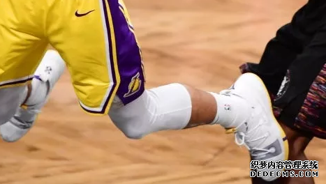 NBA12月19号球星上脚球鞋有哪些 NBA12月19号球星上脚球鞋盘点 NBA12月19号球星上脚球鞋有哪些 NBA12月19号球星上脚球鞋盘点