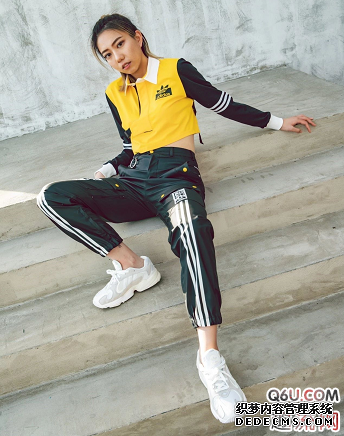 老爹鞋真的烂大街了吗 女生穿搭老爹鞋街拍示范 老爹鞋真的烂大街了吗 女生穿搭老爹鞋街拍示范