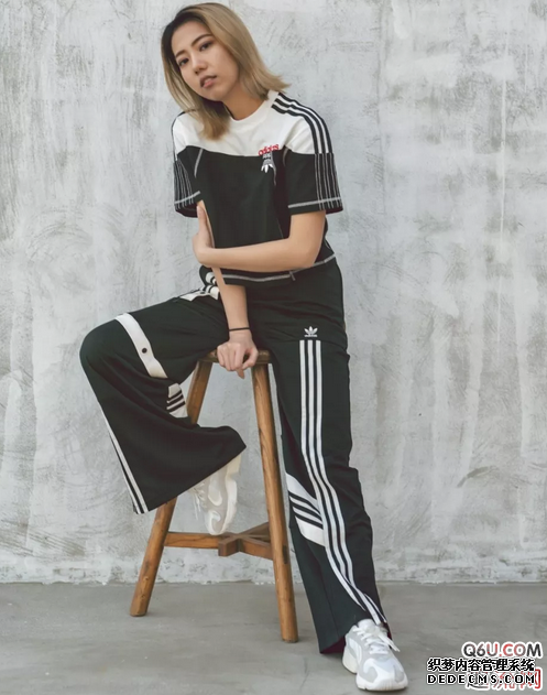 老爹鞋真的烂大街了吗 女生穿搭老爹鞋街拍示范 老爹鞋真的烂大街了吗 女生穿搭老爹鞋街拍示范