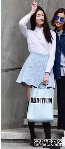 西裤+球鞋怎么搭配才好看 西裤+球鞋搭配技巧 西裤+球鞋怎么搭配才好看 西裤+球鞋搭配技巧