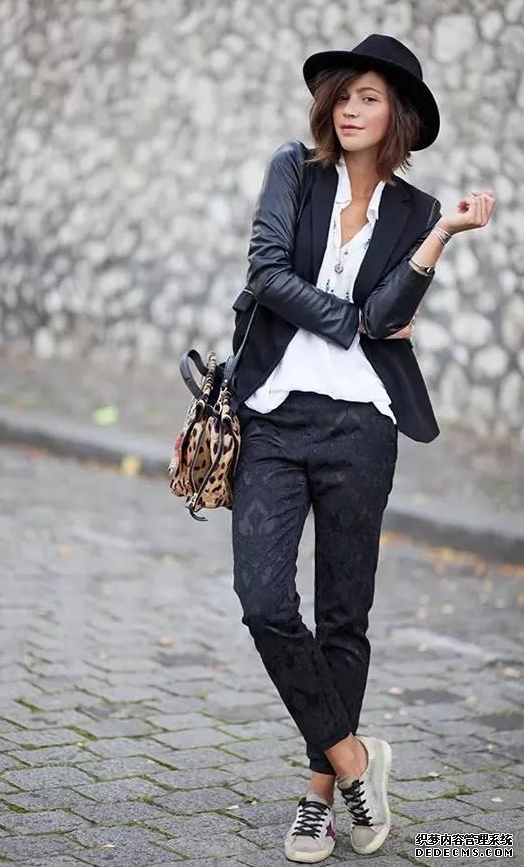 西裤+球鞋怎么搭配才好看 西裤+球鞋搭配技巧 西裤+球鞋怎么搭配才好看 西裤+球鞋搭配技巧