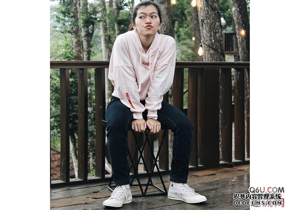 匡威帆布鞋有多少配色 各种配色匡威帆布鞋搭配建议 匡威帆布鞋有多少配色 各种配色匡威帆布鞋搭配建议