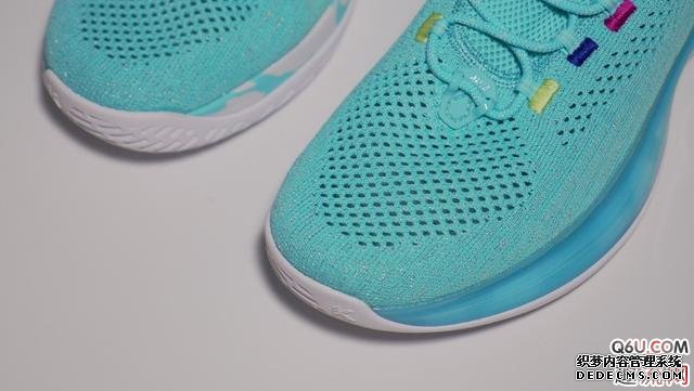 KT4轻骑兵开箱评测 安踏KT4轻骑兵细节赏析 KT4轻骑兵开箱评测 安踏KT4轻骑兵细节赏析