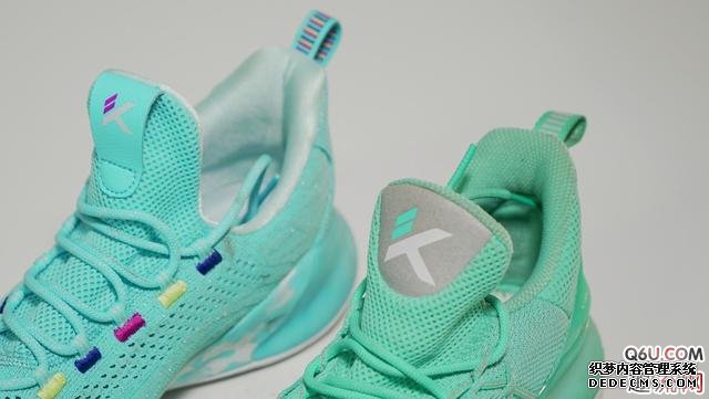 KT4轻骑兵开箱评测 安踏KT4轻骑兵细节赏析 KT4轻骑兵开箱评测 安踏KT4轻骑兵细节赏析