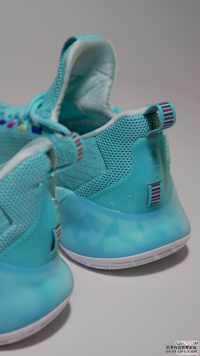 KT4轻骑兵开箱评测 安踏KT4轻骑兵细节赏析 KT4轻骑兵开箱评测 安踏KT4轻骑兵细节赏析