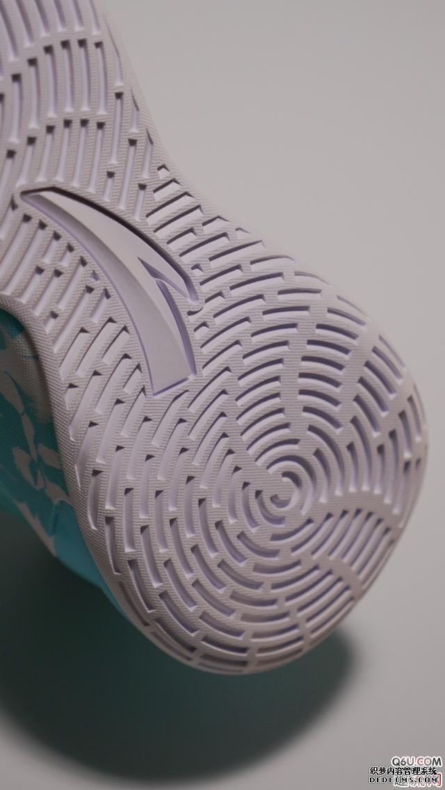 KT4轻骑兵开箱评测 安踏KT4轻骑兵细节赏析 KT4轻骑兵开箱评测 安踏KT4轻骑兵细节赏析