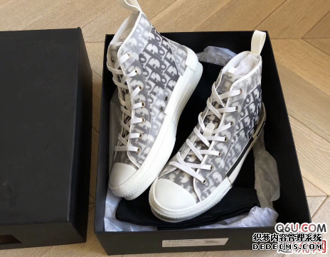 Dior Kaws high帆布鞋开箱评测 dior oblique高帮帆布鞋怎么样 Dior Kaws high帆布鞋开箱评测 dior oblique高帮帆布鞋怎么样