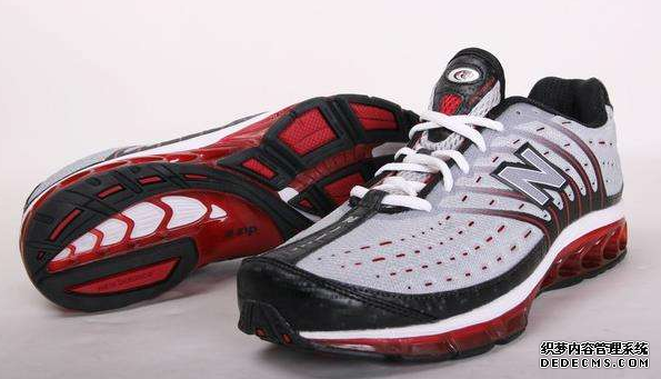 慢跑鞋和跑鞋有什么区别 慢跑鞋哪个牌子好 慢跑鞋和跑鞋有什么区别 慢跑鞋哪个牌子好