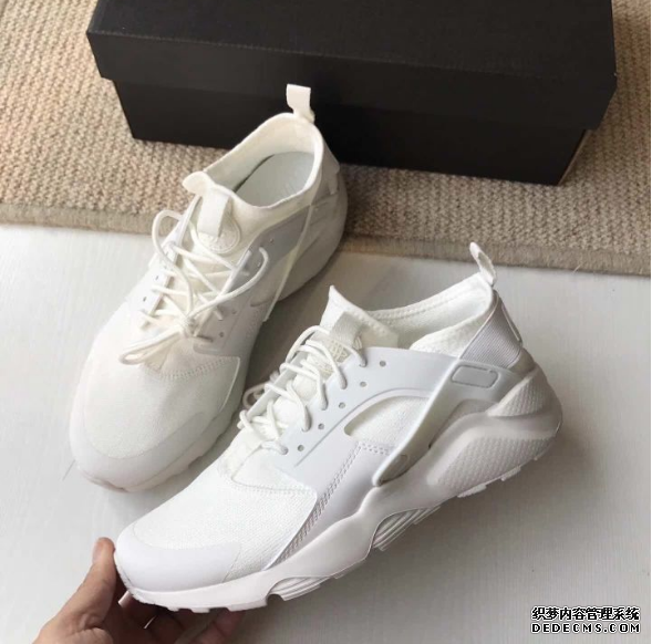 耐克华莱士跑鞋有什么特点 华莱士一代和二代有什么区别 耐克华莱士跑鞋有什么特点 华莱士一代和二代有什么区别