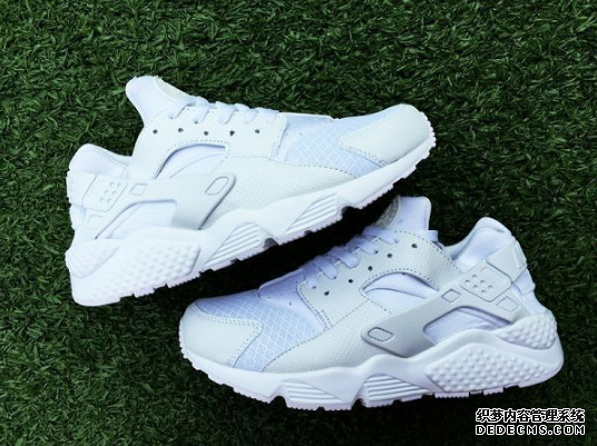 耐克华莱士跑鞋有什么特点 华莱士一代和二代有什么区别 耐克华莱士跑鞋有什么特点 华莱士一代和二代有什么区别