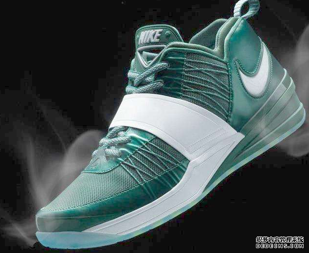 篮球鞋鞋底硬怎么回事 鞋底什么材质的比较好 篮球鞋鞋底硬怎么回事 鞋底什么材质的比较好