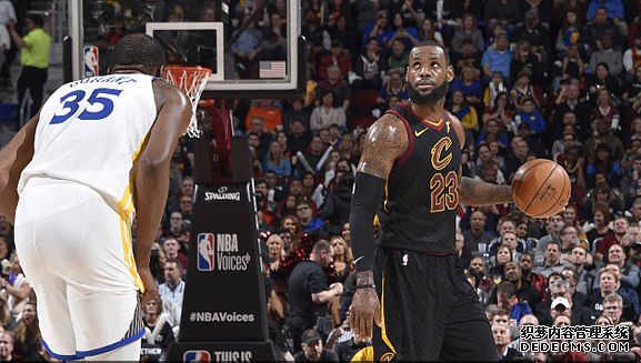 杜兰特带领勇士横扫骑士 杜兰特对詹姆斯再下一城 杜兰特带领勇士横扫骑士 杜兰特对詹姆斯再下一城