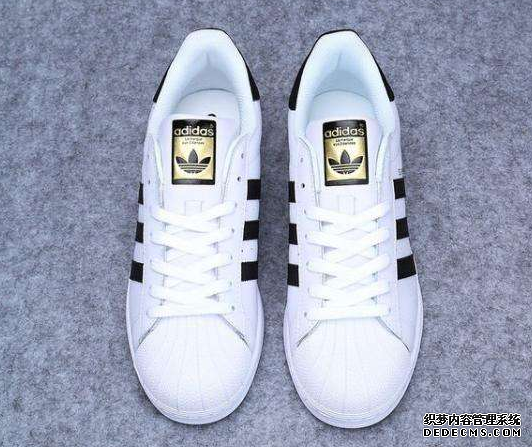 阿迪达斯金标贝壳头真假辨别 三叶草贝壳头真假对比 阿迪达斯金标贝壳头真假辨别 三叶草贝壳头真假对比