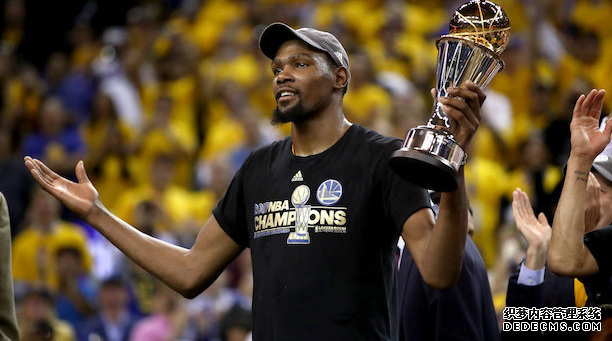 杜兰特成历史第二年轻20000分先生 杜兰特生涯得分能追上詹姆斯吗 杜兰特成历史第二年轻20000分先生 杜兰特生涯得分能追上詹姆斯吗