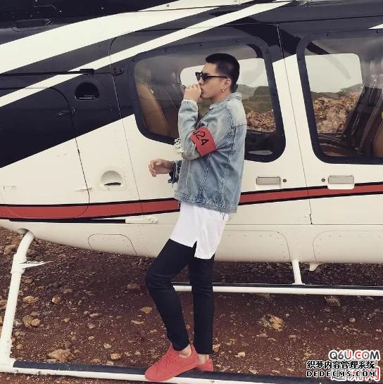 吴亦凡穿AJ搭配全员恶人丑吗 吴亦凡穿搭功力是怎么进步的 吴亦凡穿AJ搭配全员恶人丑吗 吴亦凡穿搭功力是怎么进步的