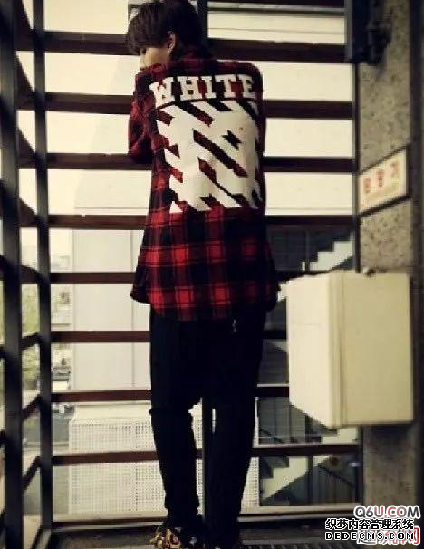 吴亦凡“全员恶人”穿搭上脚AJ5大巴黎联名 谈一谈吴亦凡的穿搭进化史 吴亦凡“全员恶人”穿搭上脚AJ5大巴黎联名 谈一谈吴亦凡的穿搭进化史