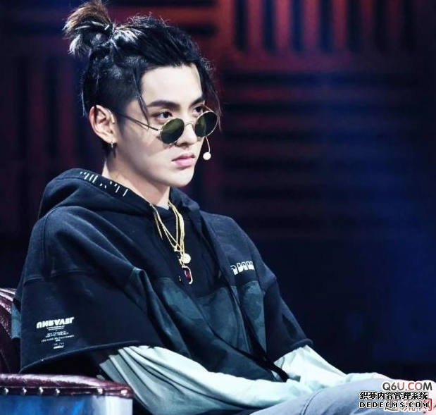 吴亦凡“全员恶人”穿搭上脚AJ5大巴黎联名 谈一谈吴亦凡的穿搭进化史 吴亦凡“全员恶人”穿搭上脚AJ5大巴黎联名 谈一谈吴亦凡的穿搭进化史