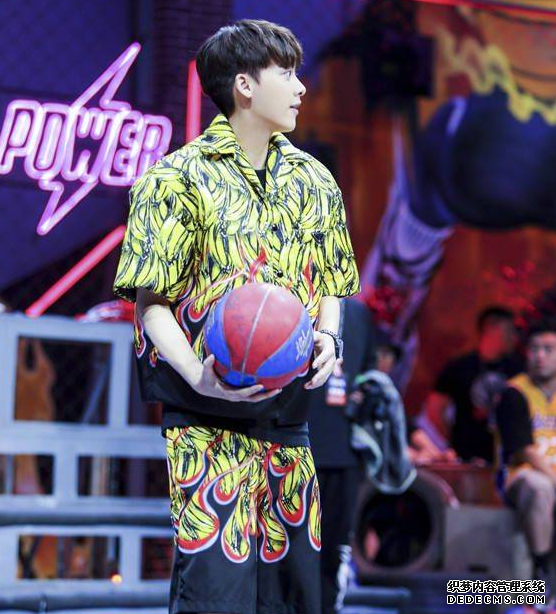 《这就是灌篮》有黑幕吗 李易峰综艺首秀 《这就是灌篮》有黑幕吗 李易峰综艺首秀