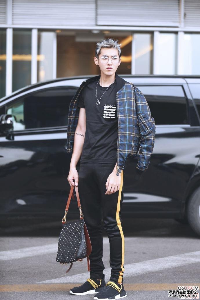 吴亦凡超酷时尚潮男穿搭 男孩子如何穿搭时尚帅气 吴亦凡超酷时尚潮男穿搭 男孩子如何穿搭时尚帅气